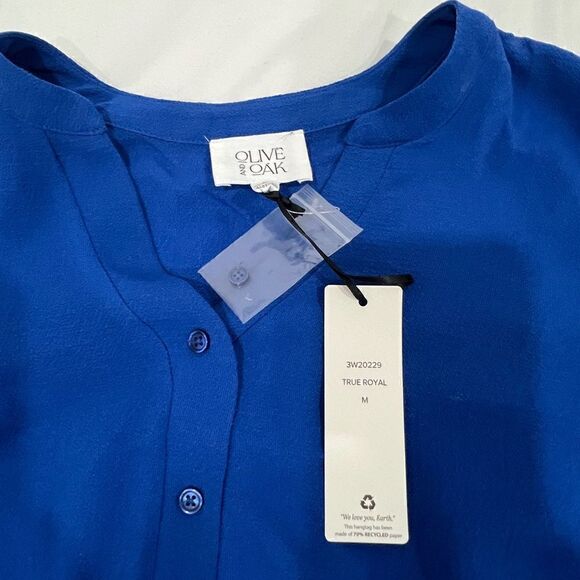 NWT Olive & Oak true royal roll sleeves blouse size medium - Picture 7 of 10